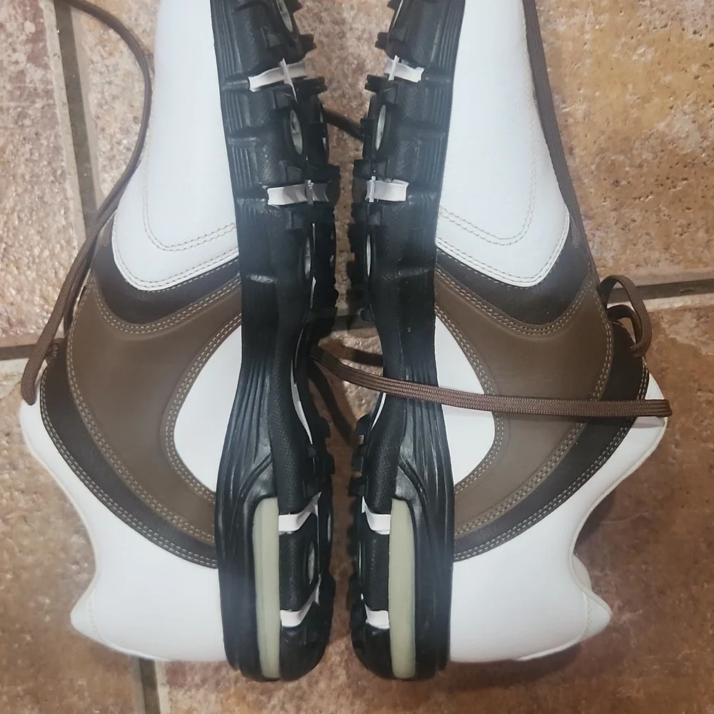 Nike Men's White and Brown Golf Shoes Size 9 Needs Spikes